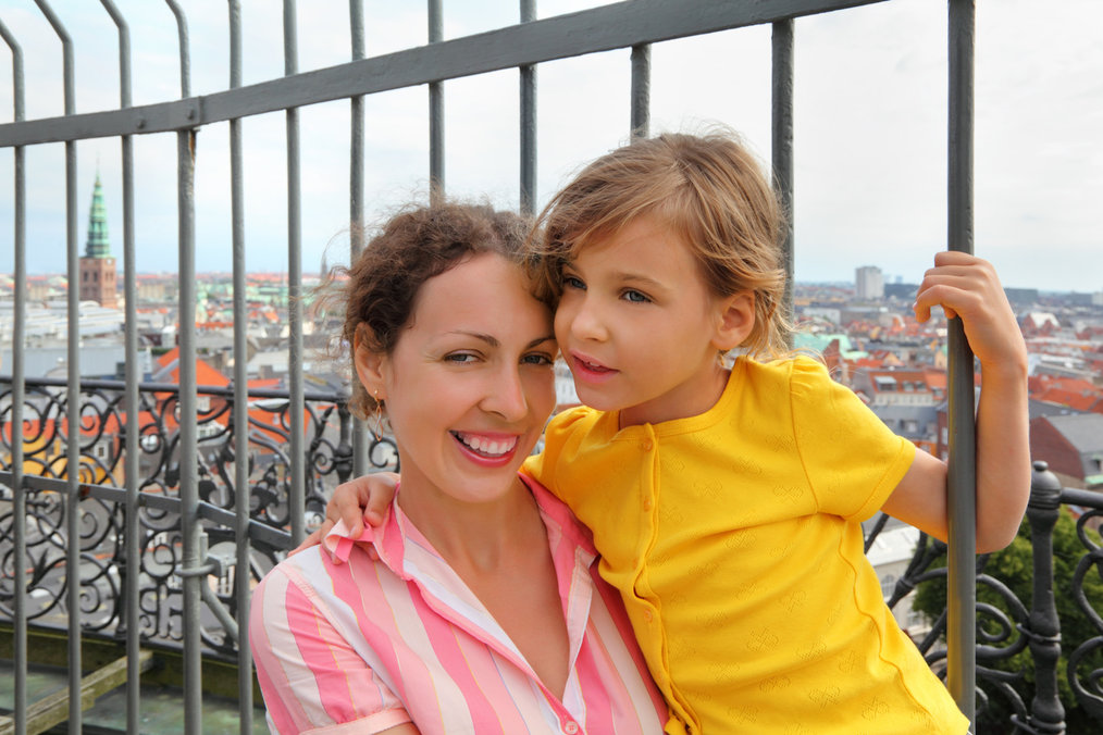 Au Pair in Denmark: Woman & Child
